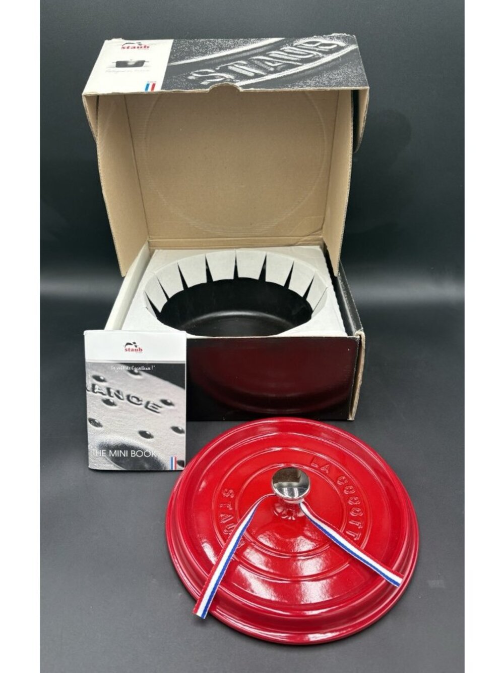 STAUB 4qt Cast Iron Dutch Oven Round Cocotte Cherry Red Made in France NEW Boxed